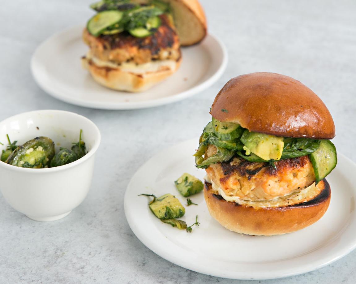 0041_SalmonBurger_Feast_C2021.jpg